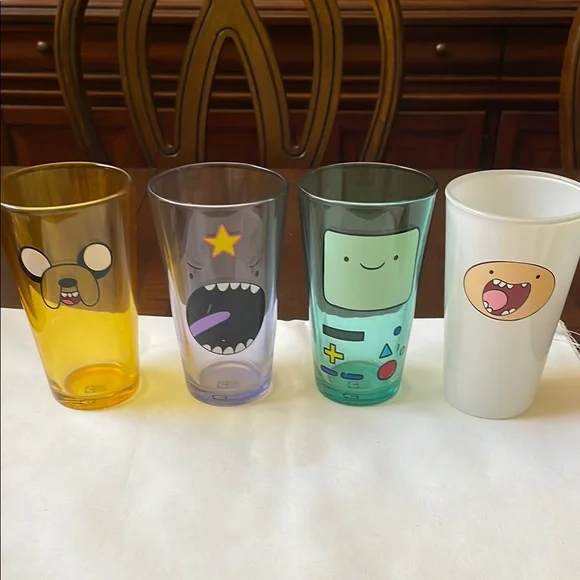 Cartoon Network Adventure time character faces Glassware set of 4 pint glasses - Picture 1 of 9